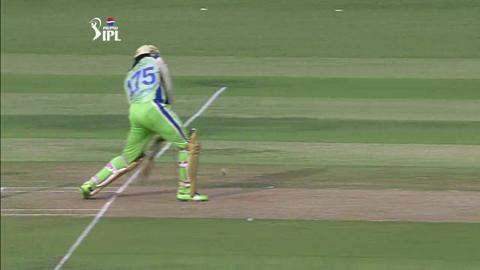 M63: RCB vs KXIP – Chris Gayle Six