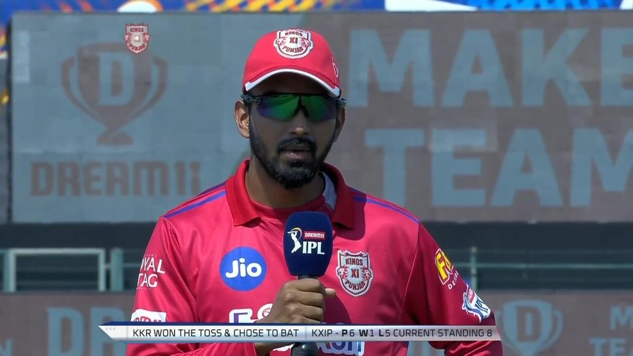 M24: KXIP vs KKR – Toss background