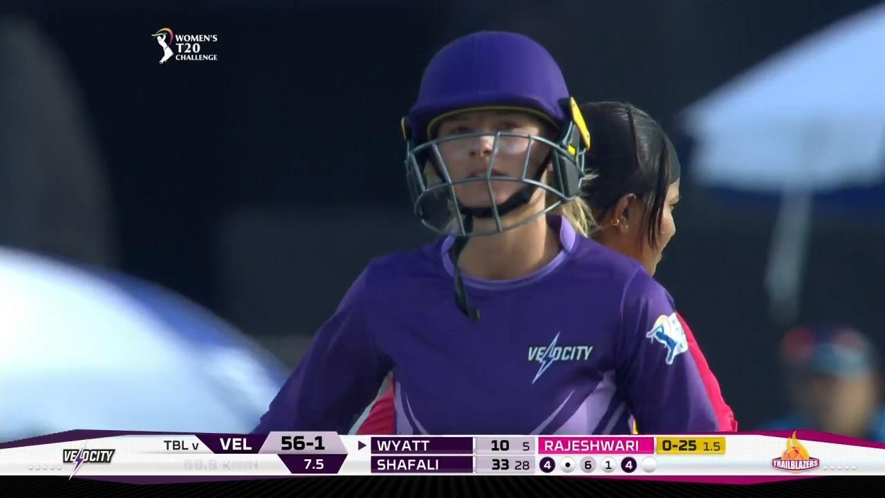 Danielle Wyatt's match winning 46 (35) background