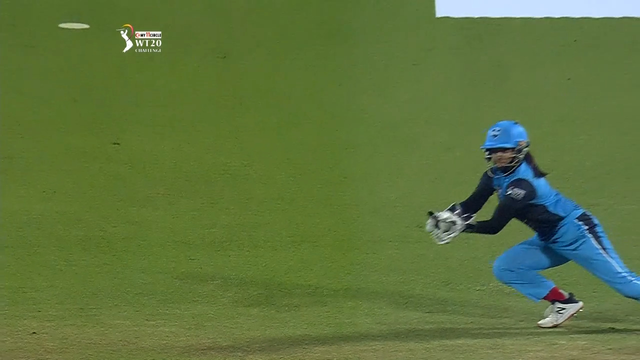Taniya Bhatia's superb leaping catch to send Shafali Verma packing