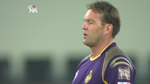 M06: KKR vs DD – Dinesh Karthik's 56