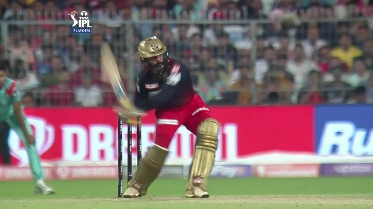 Eliminator: LSG vs RCB – Dinesh Karthik Six