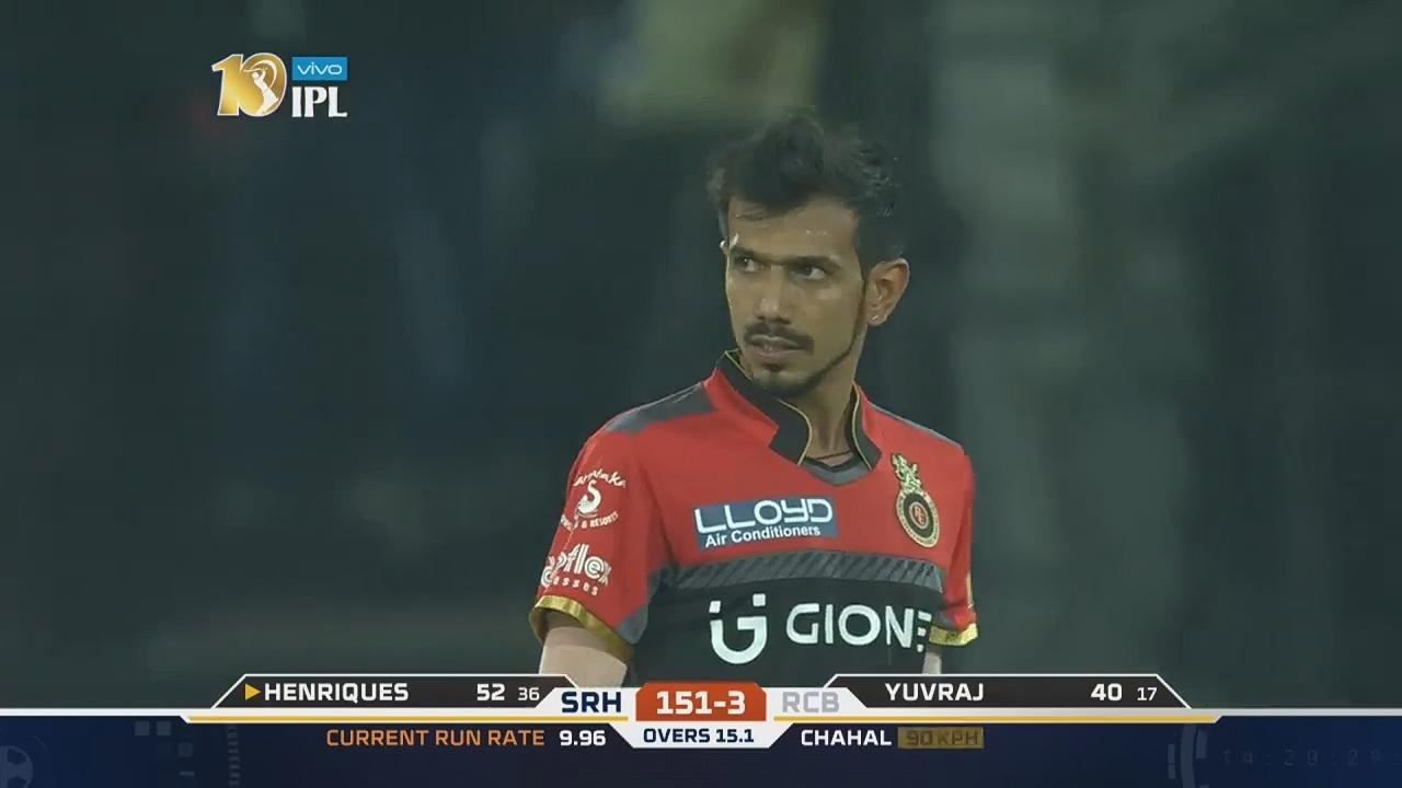 M1: SRH vs RCB – Moises Henriques Wicket