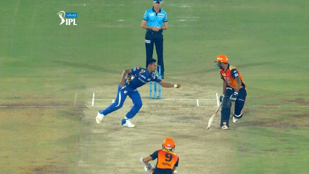 Mustafizur's one-handed stunner