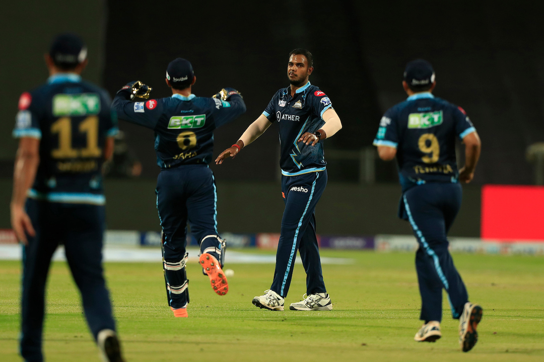 SIX+WICKET: Dayal makes perfect comeback against de Kock