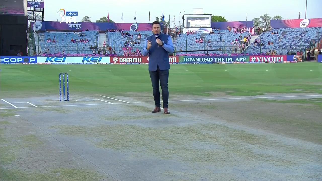 M40: RR vs DC – Pitch Report background