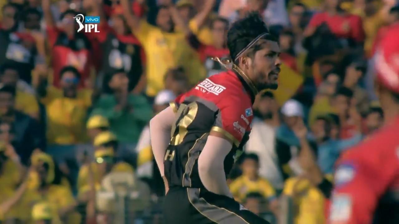 Umesh’s scorching yorker cleans up Watto background