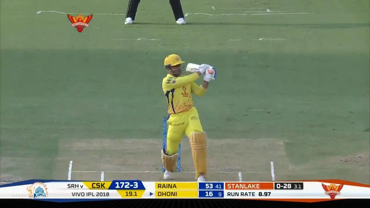 M20: SRH vs CSK – MS Dhoni Six
