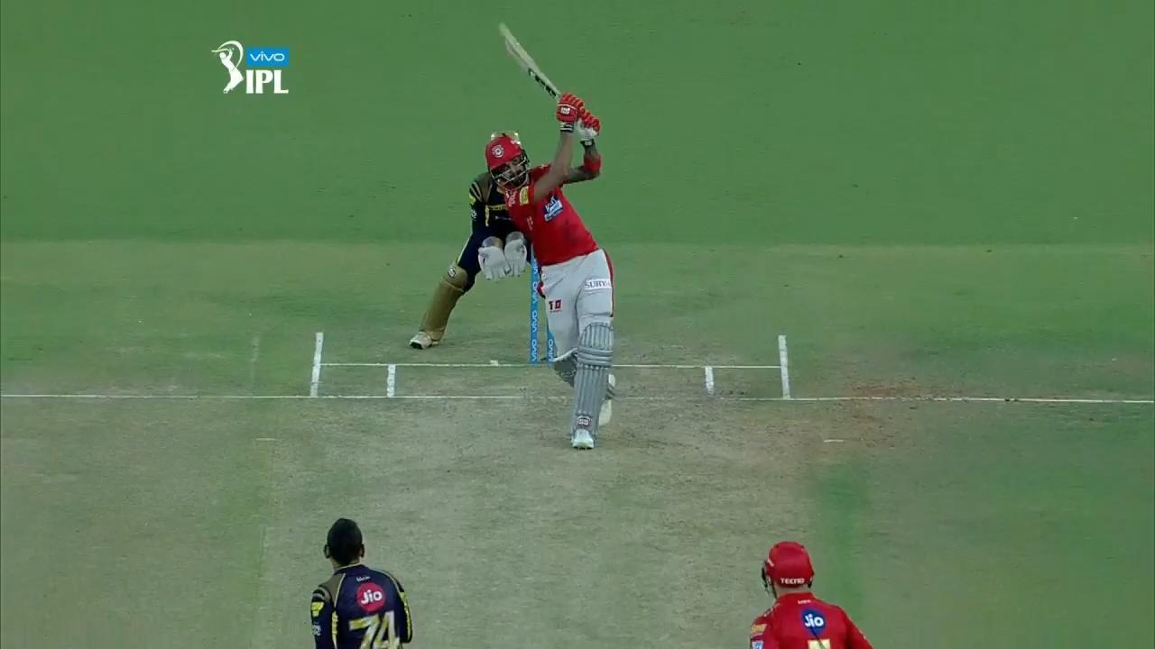 M44: KXIP vs KKR – KL Rahul Six background