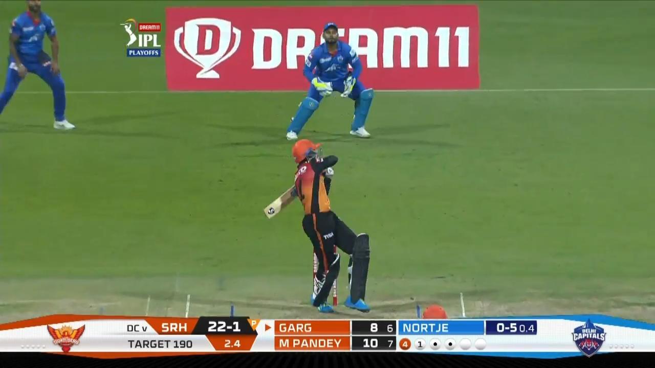 Q2: DC vs SRH – Priyam Garg Six
