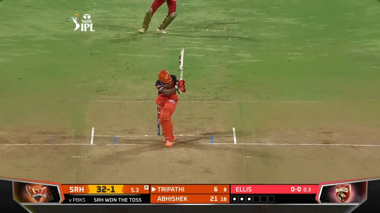 M70: SRH vs PBKS – Rahul Tripathi Six background