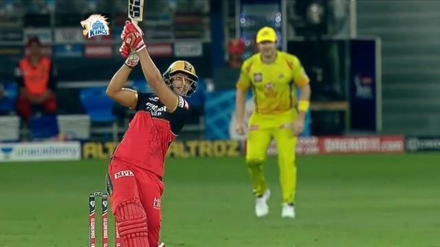 M25: CSK vs RCB – Super Sixes