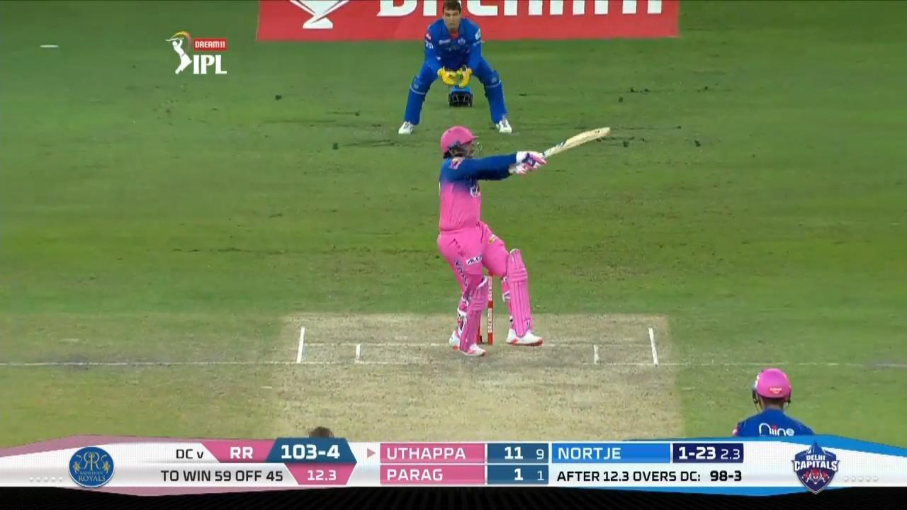 M30: DC vs RR – Robin Uthappa Six background