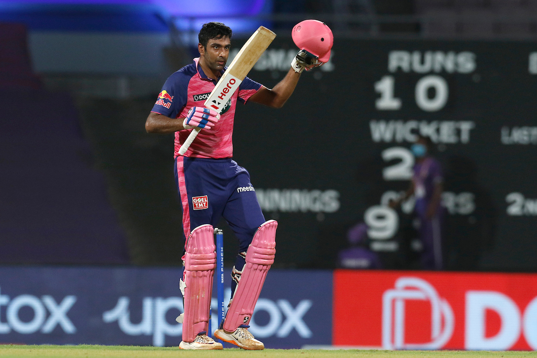 R Ashwin scores 50(38) batting at No.3 background