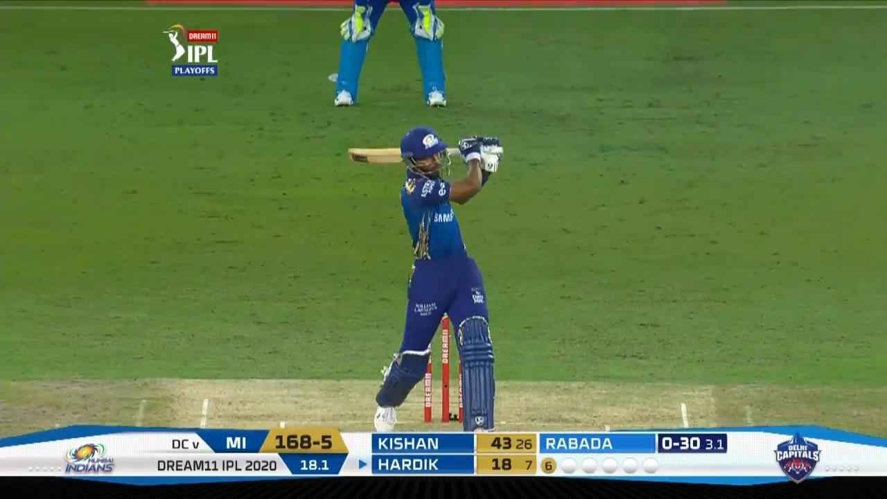 Q1: MI vs DC – Hardik Pandya Six