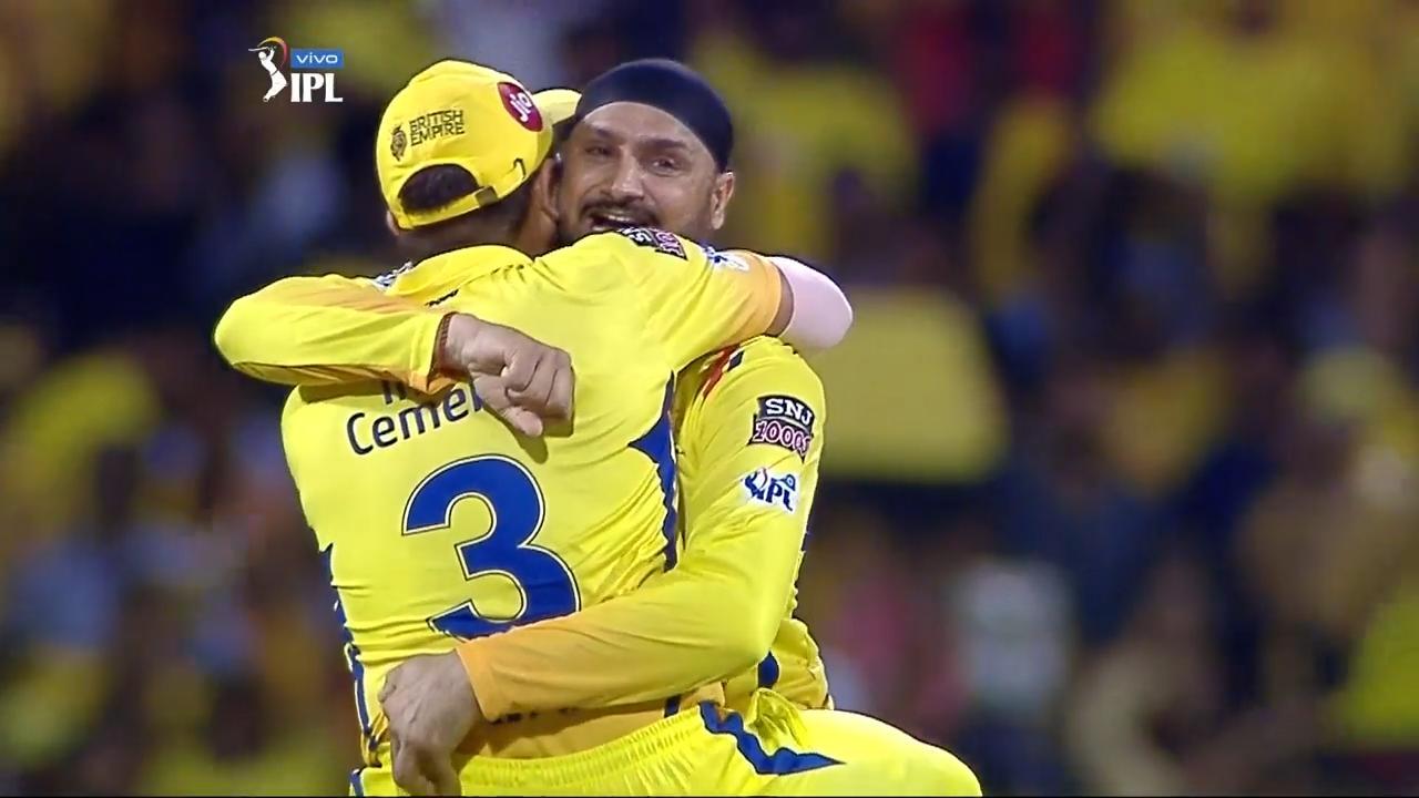 M01: CSK vs RCB – Fall of Wickets