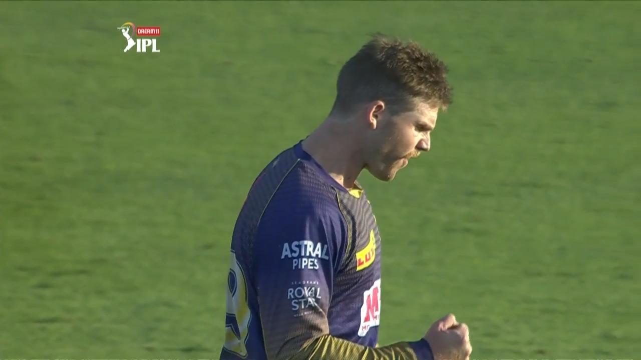 Lockie's yorker to castle Pandey