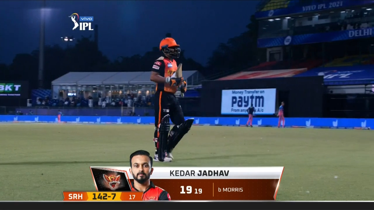 M28: RR vs SRH – Kedar Jadhav Wicket