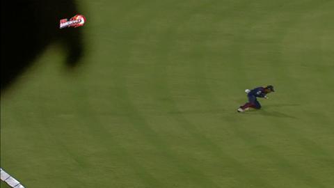 M39: DD vs PWI – Unmukt Chand Catch background