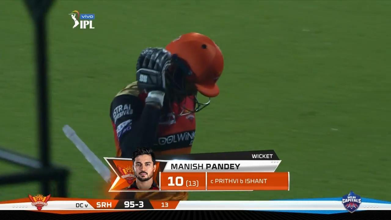 M16: DC vs SRH – Manish Pandey Wicket
