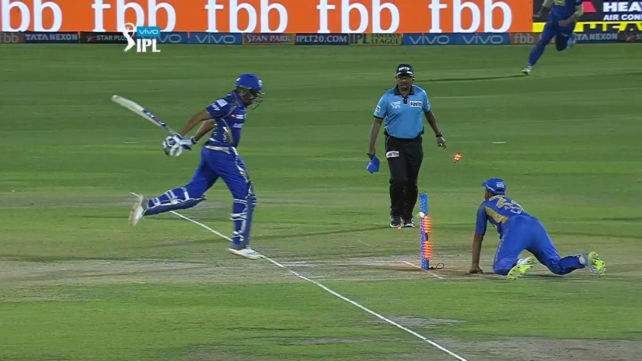 Rahane does a Jonty Rhodes