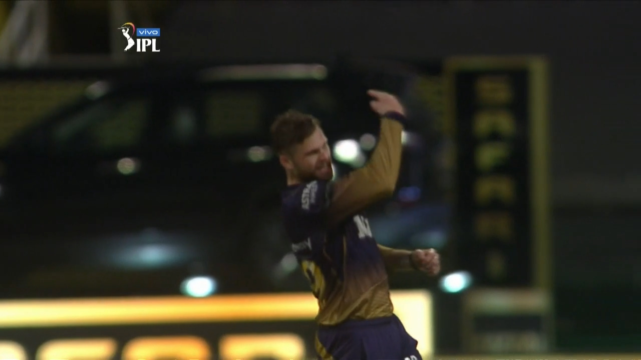 M31: KKR vs RCB – Fall of Wickets background