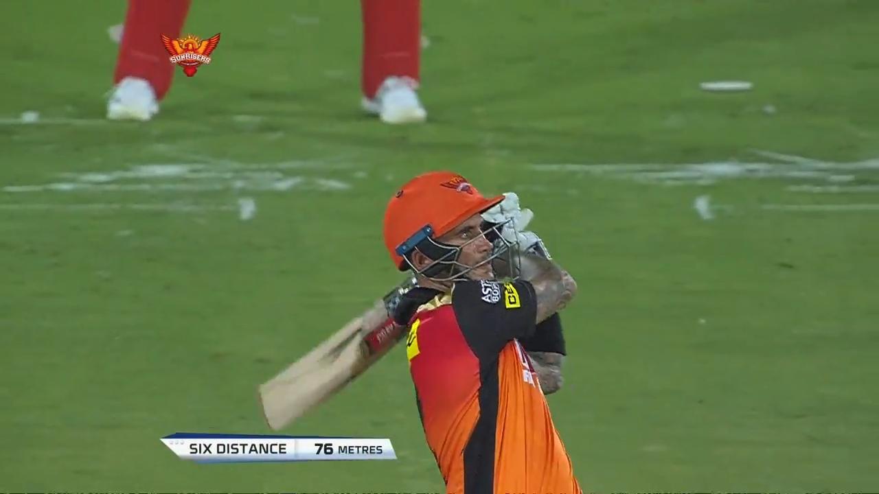 Alex Hales plunders 45(31)
