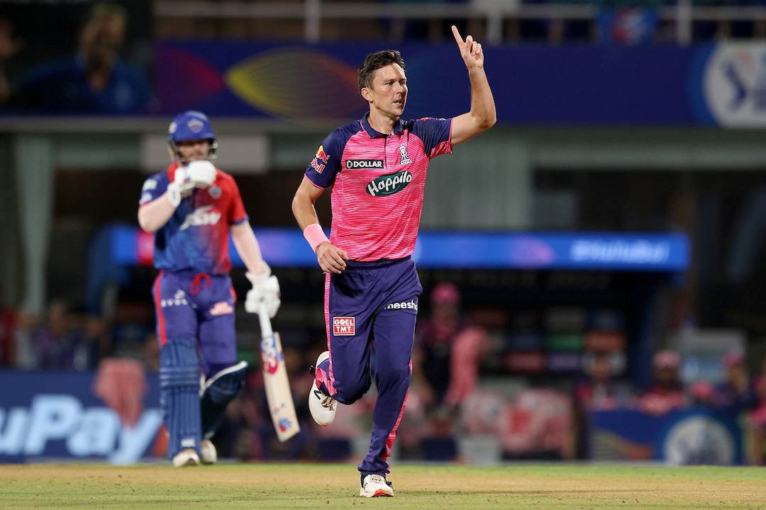 Boult's first over strike - KS Bharat departs for a duck