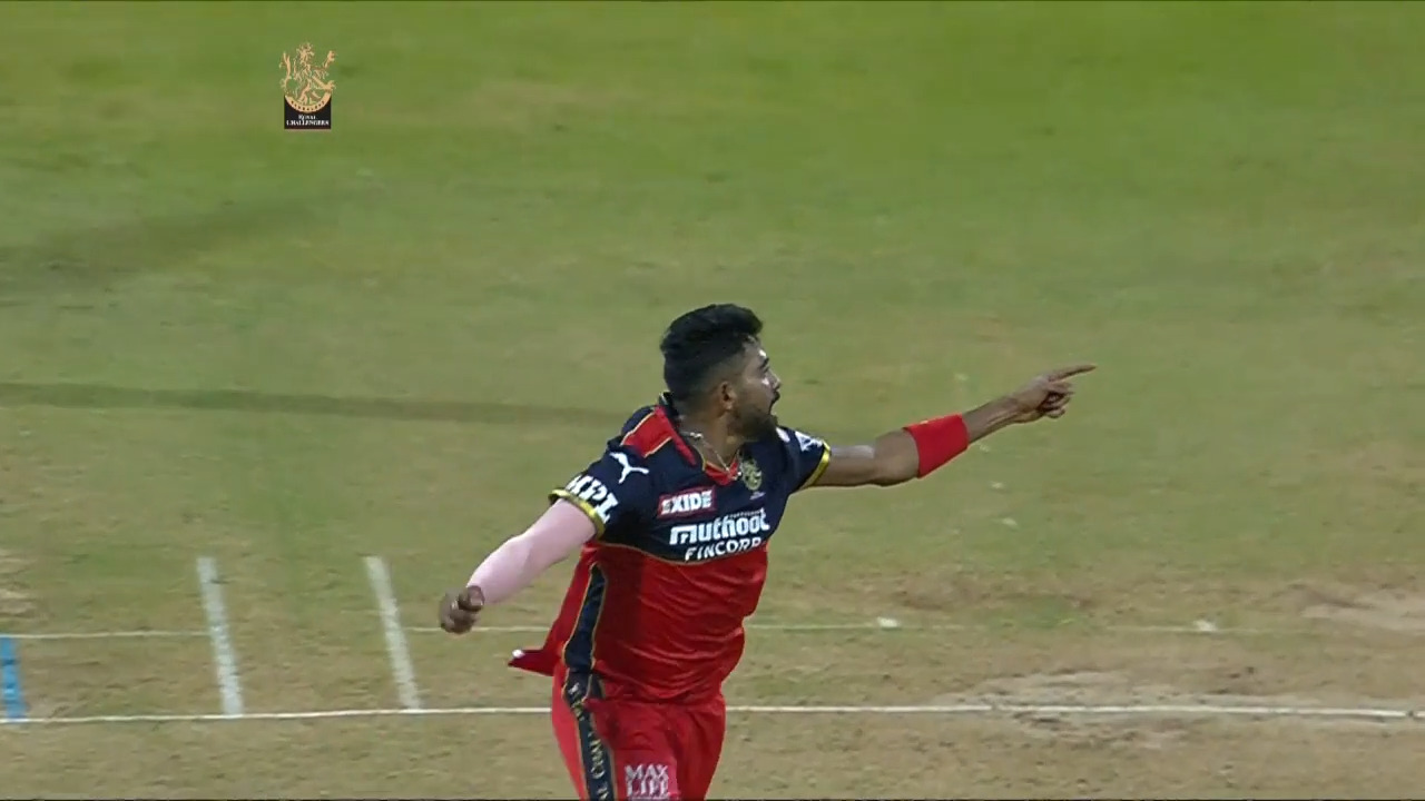 When Siraj castled Jos Buttler