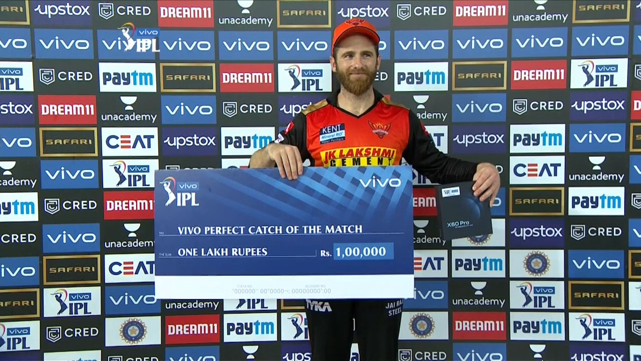 M49: KKR vs SRH – VIVO perfect catch of the match – Kane Williamson