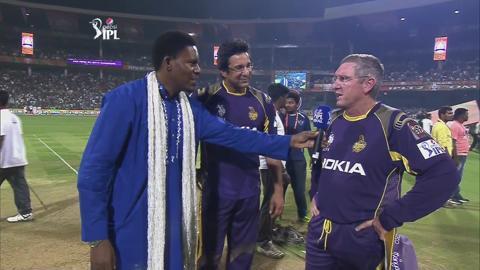 M60: KKR vs KXIP– Wasim Akram & Trevor Bayliss Interview background