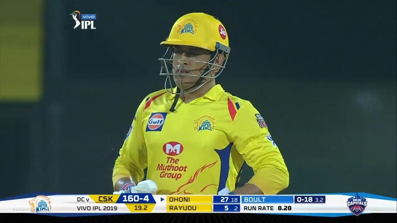 MS Dhoni smashes 44*(22) at Chepauk background