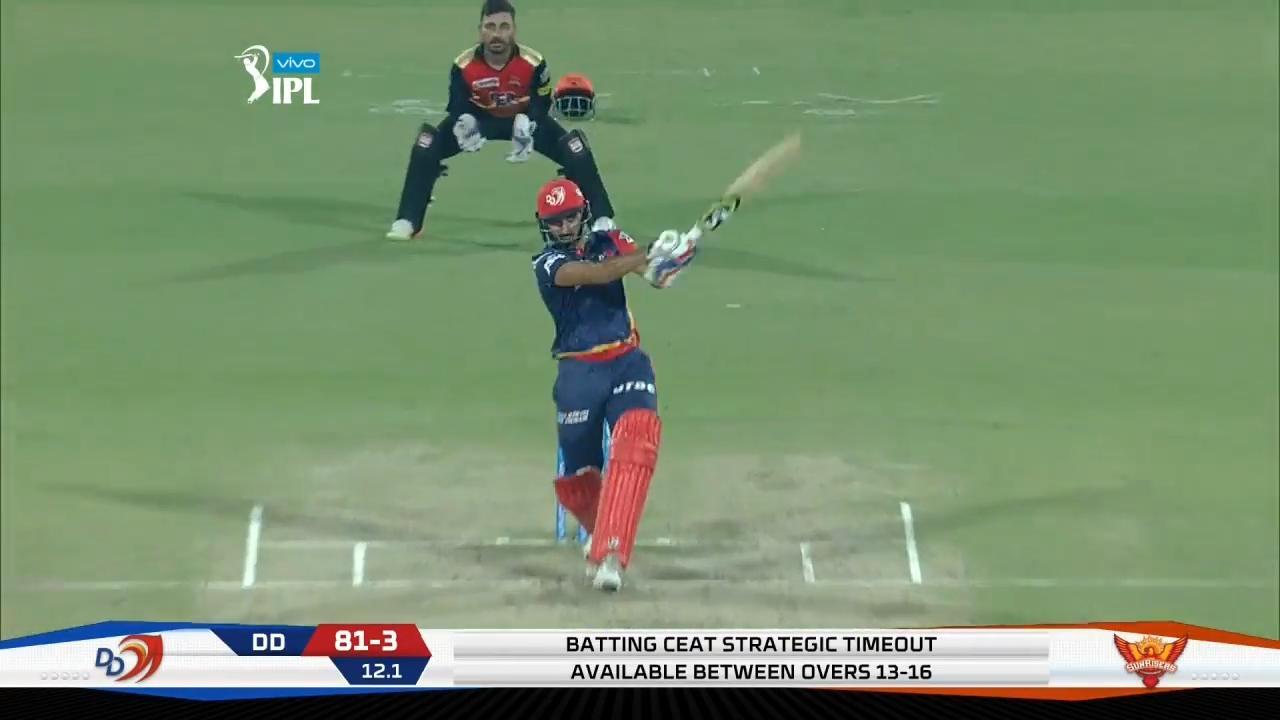 M42: DD vs SRH – Harshal Patel Six background