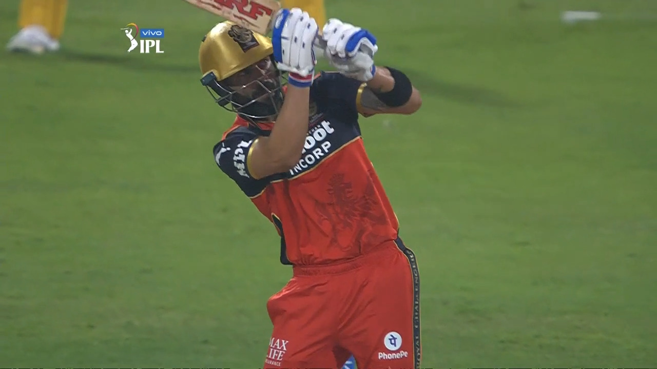 King Kohli dismisses swats knuckle ball away