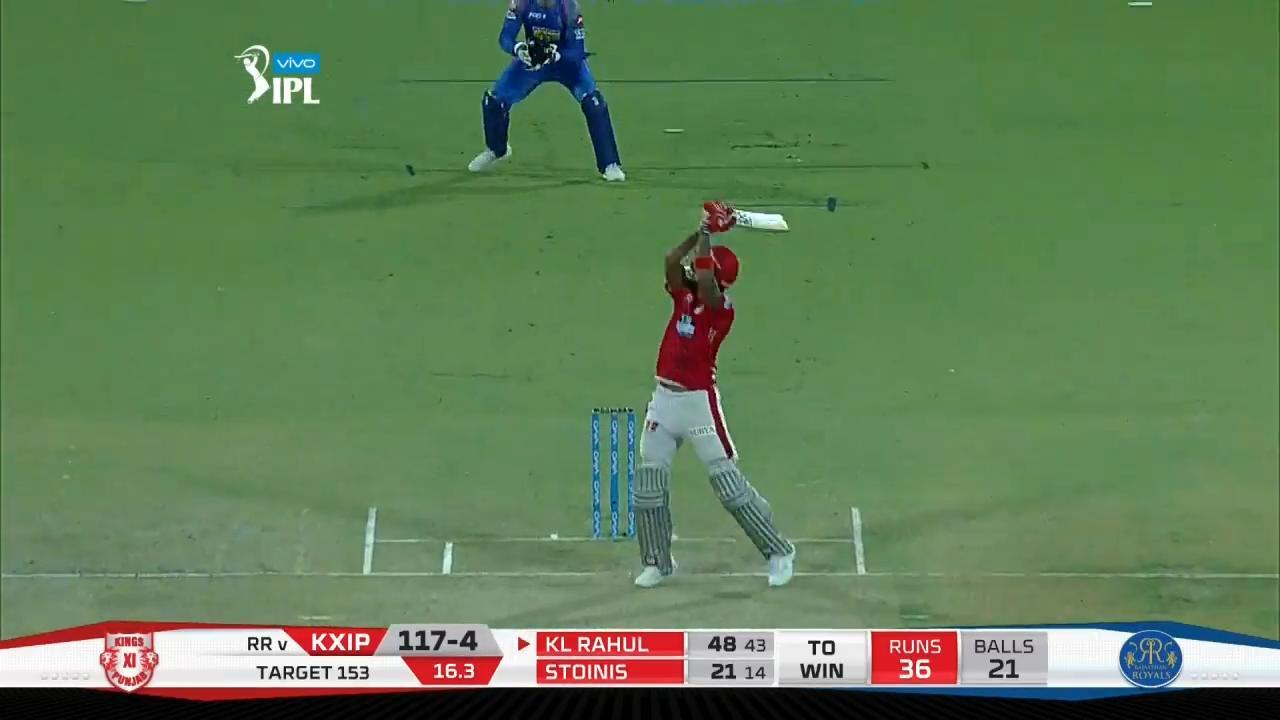M38: KXIP vs RR – KL Rahul Six background