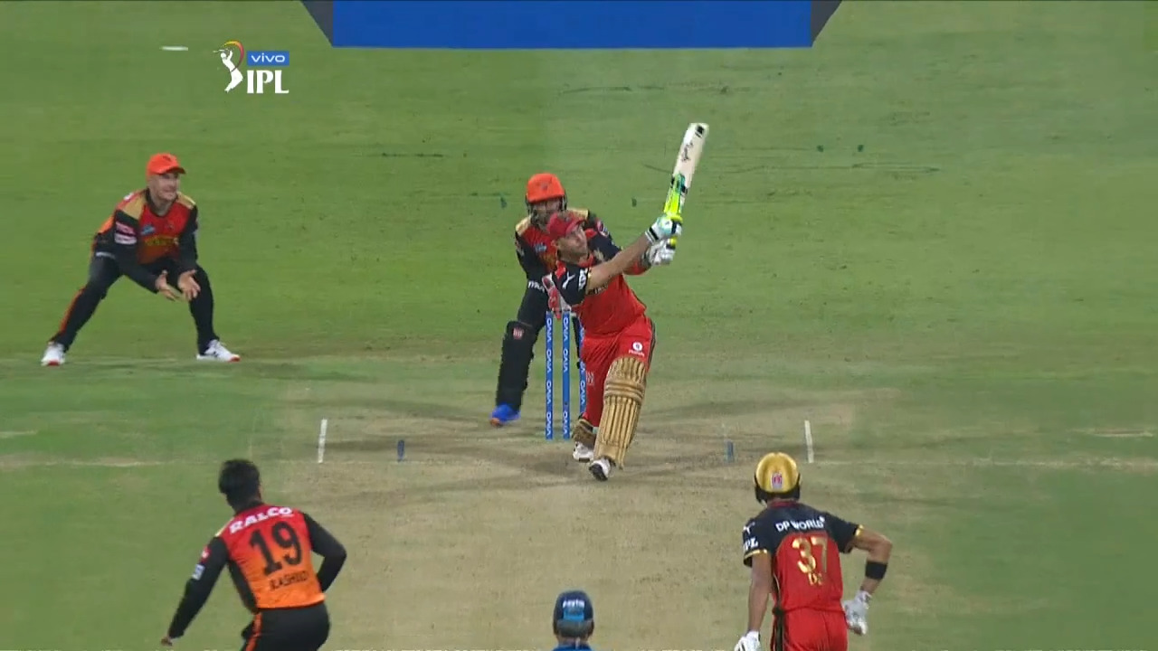 M52: RCB vs SRH – Glenn Maxwell Six
