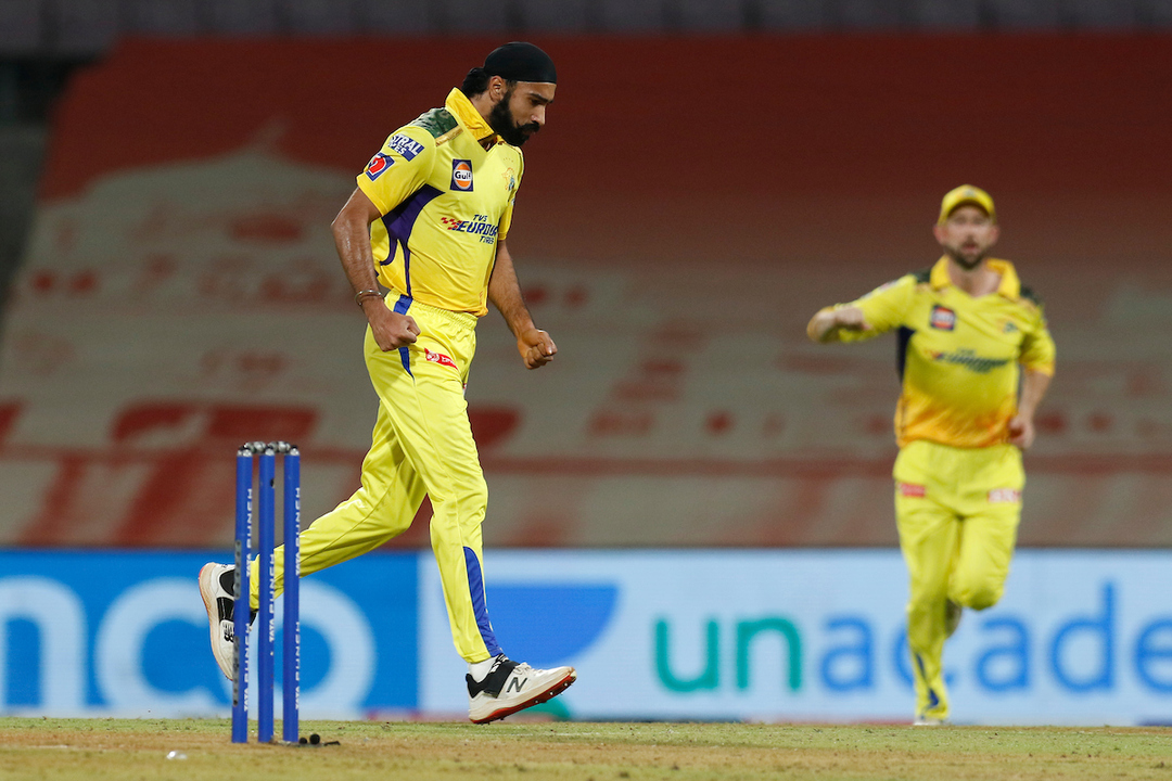 Simarjeet Singh’s first wicket in IPL background