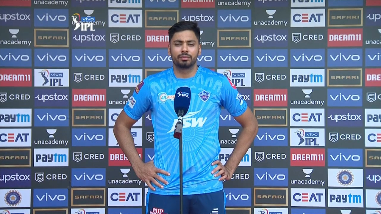 M46: MI vs DC – Avesh Khan Interview background