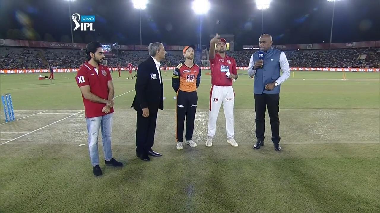 M16: KXIP vs SRH – Toss
