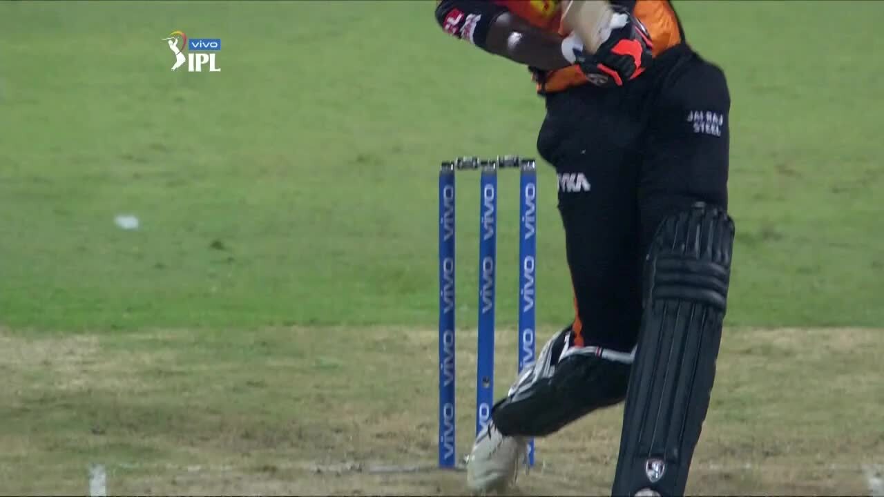 M37: SRH vs PBKS – Super Sixes background