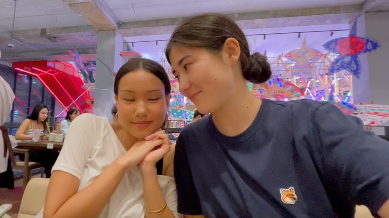 WE GO TO A CAT CAFE!!!! (vlog) background
