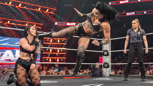 FULL MATCH: Rhea Ripley & IYO SKY vs. Roxanne Perez & Giulia: Raw, May 12, 2025