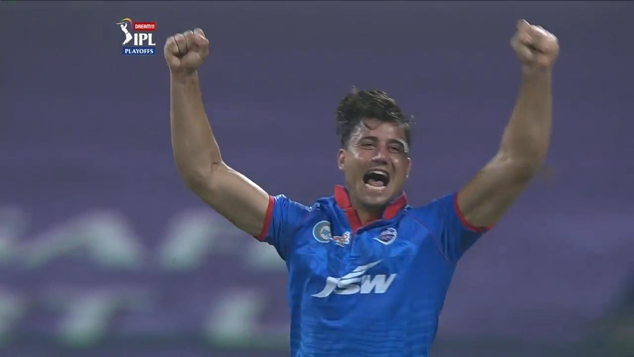 Marcus Stoinis' valuable spell of 3/26