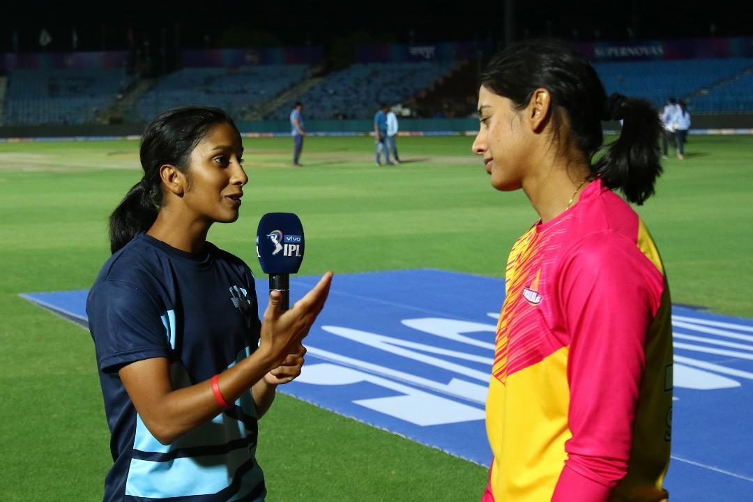 Jemi's bouncers ft. Smriti Mandhana background