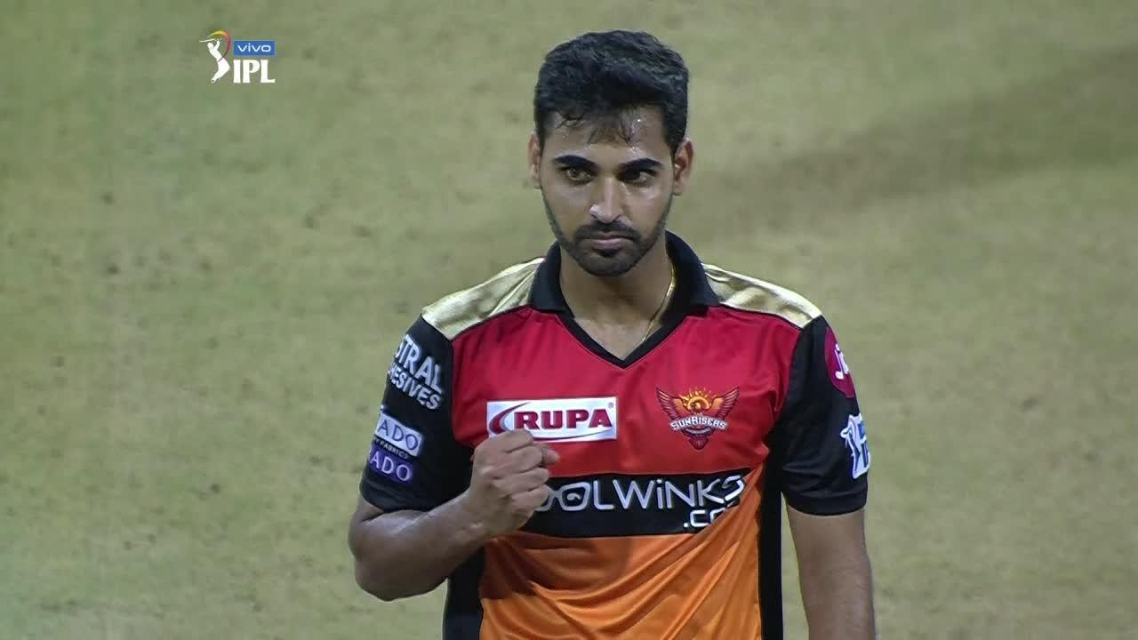 Bhuvi traps power Pandya background