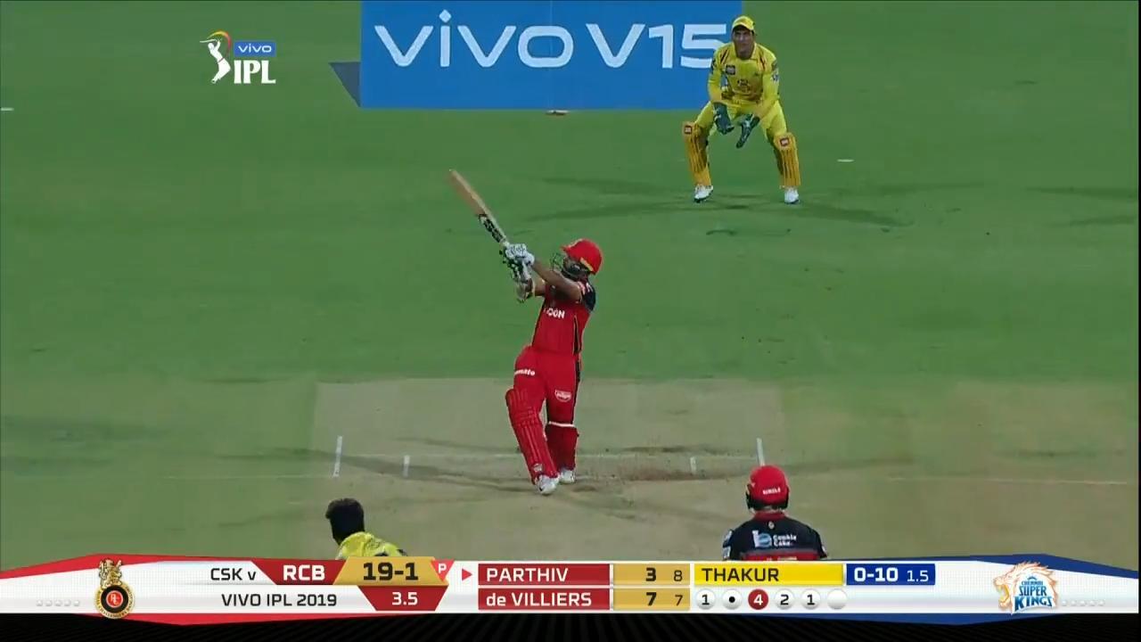 M39: RCB vs CSK – Parthiv Patel Six background