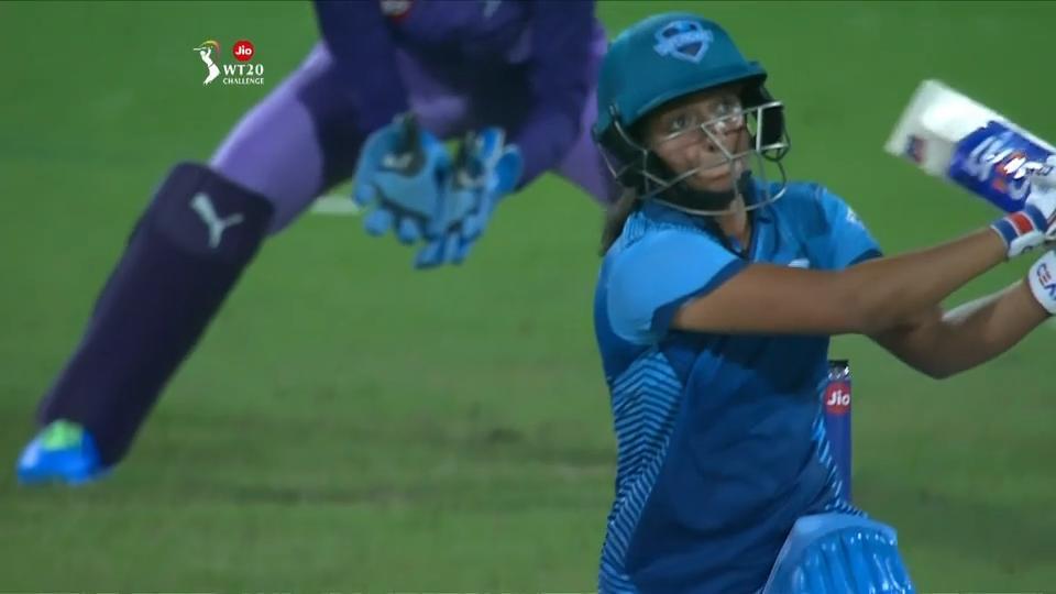 Captain Harmanpreet's fiery 31(27)