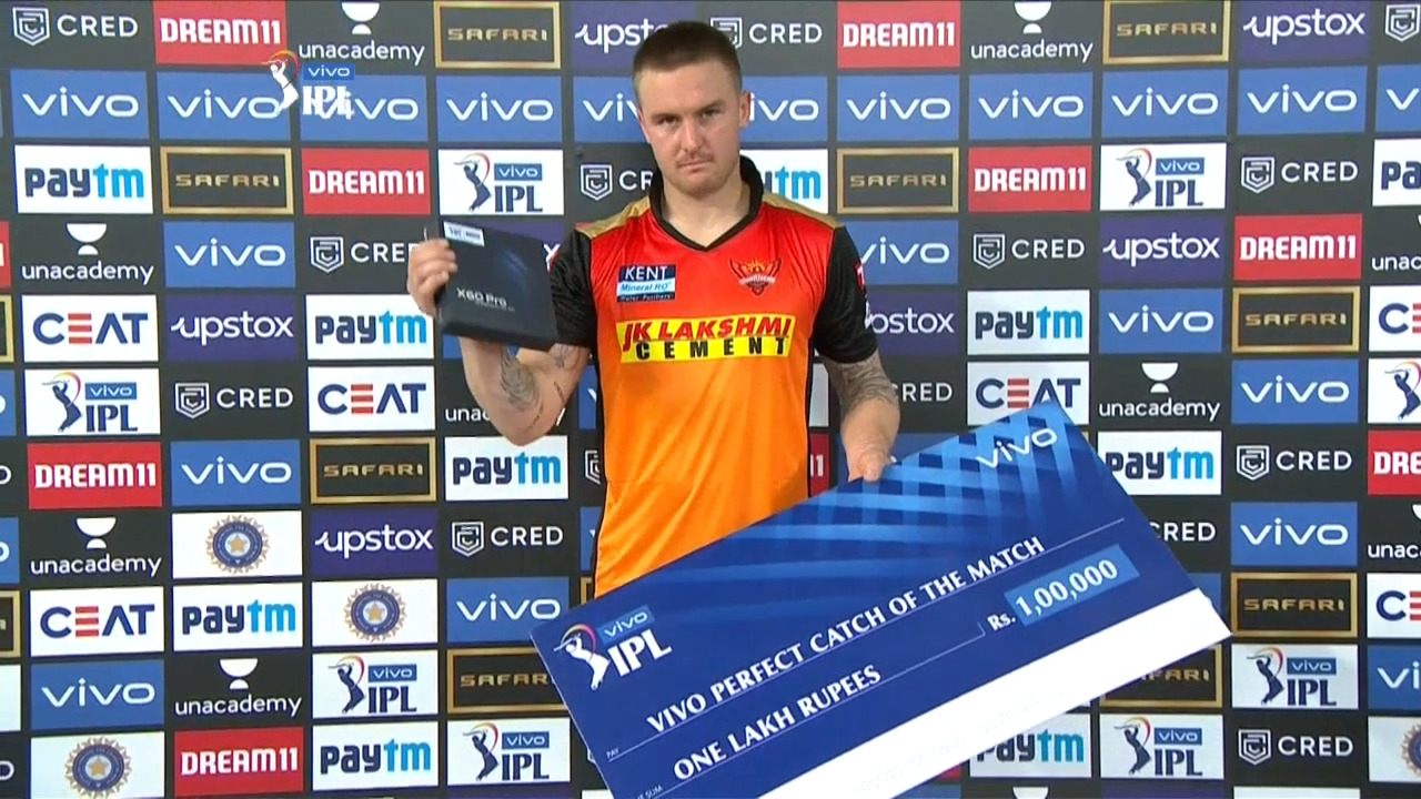 M40: SRH vs RR – VIVO perfect catch of the match – Jason Roy