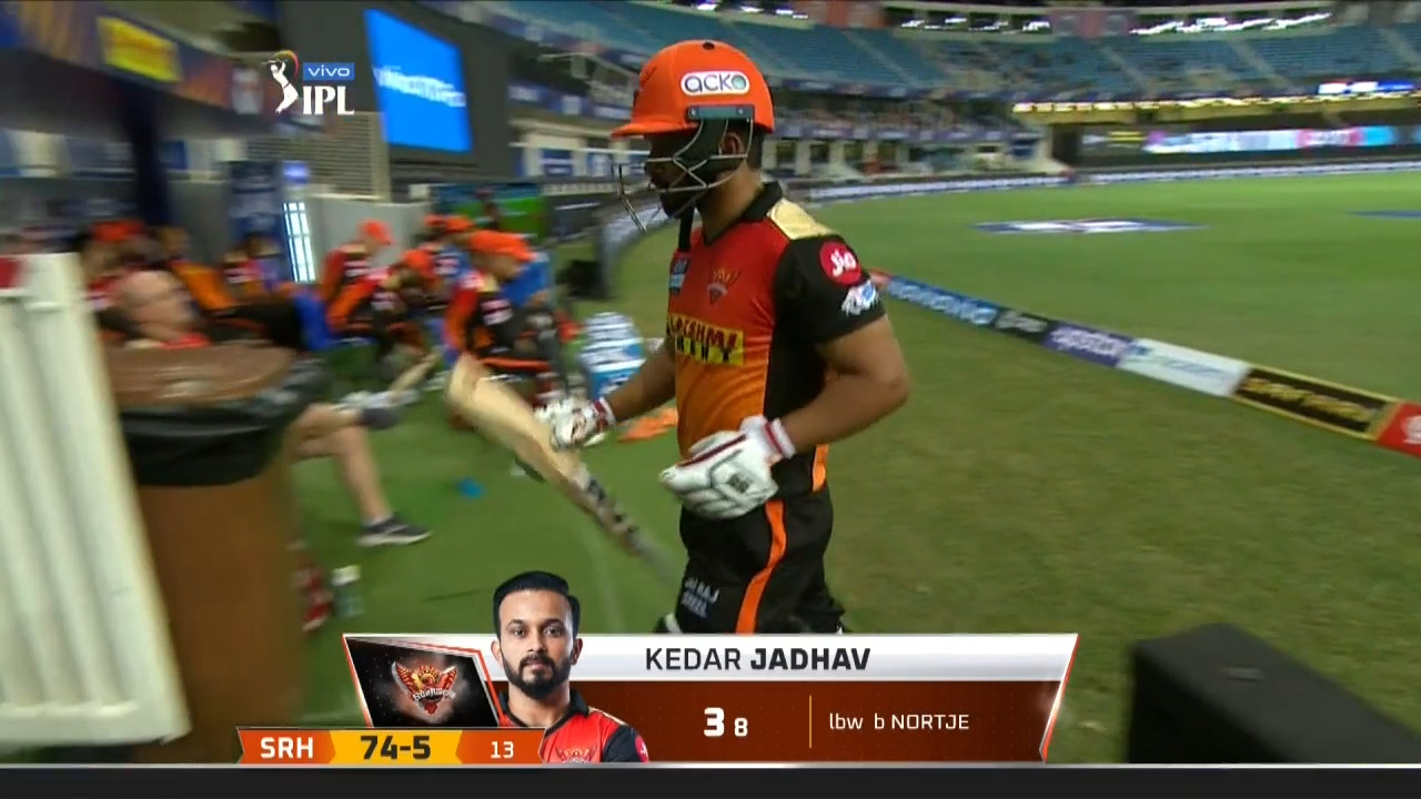 M33: DC vs SRH – Kedar Jadhav Wicket