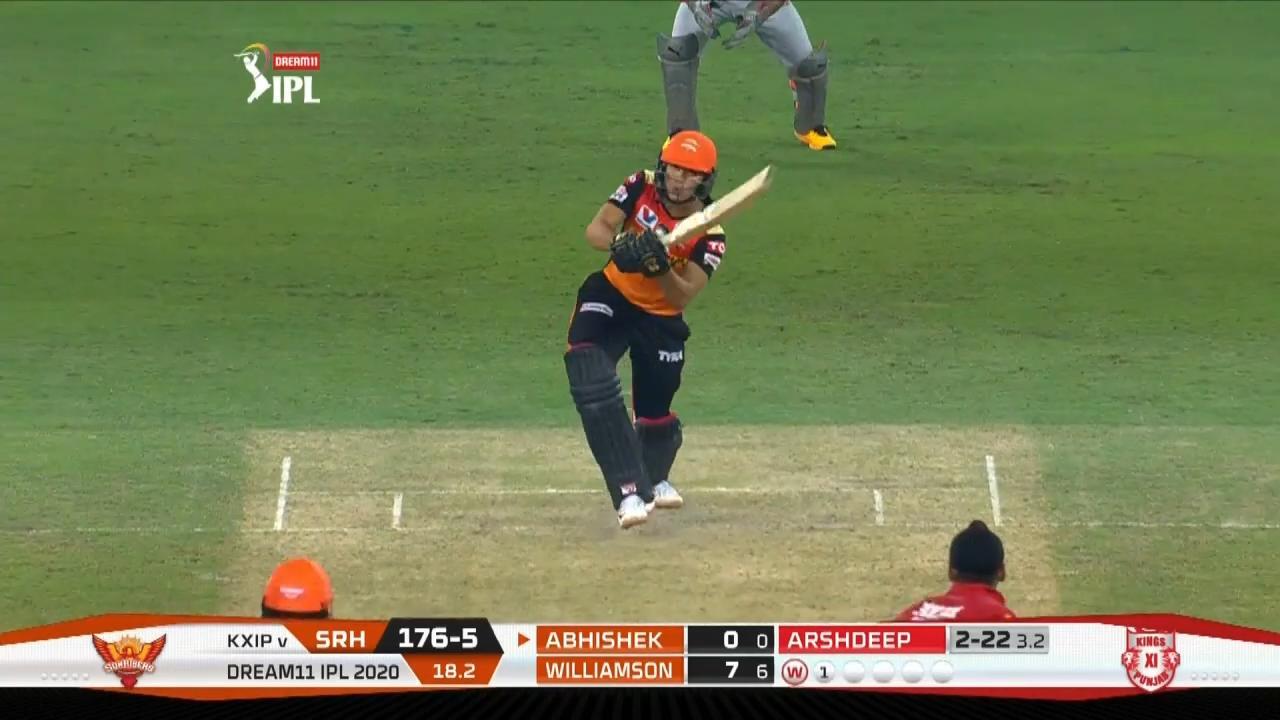 M22: SRH vs KXIP – Abhishek Sharma Six